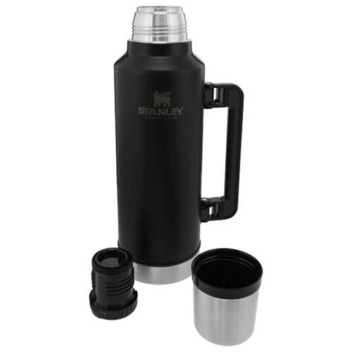 Stanley The Legendary Classic Bottle 1.9L / 2.0QT -Matte Black Pebble - 1